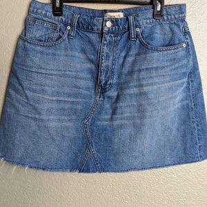 Madewell Rigid denim mini skirt in Lakeline wash size 32